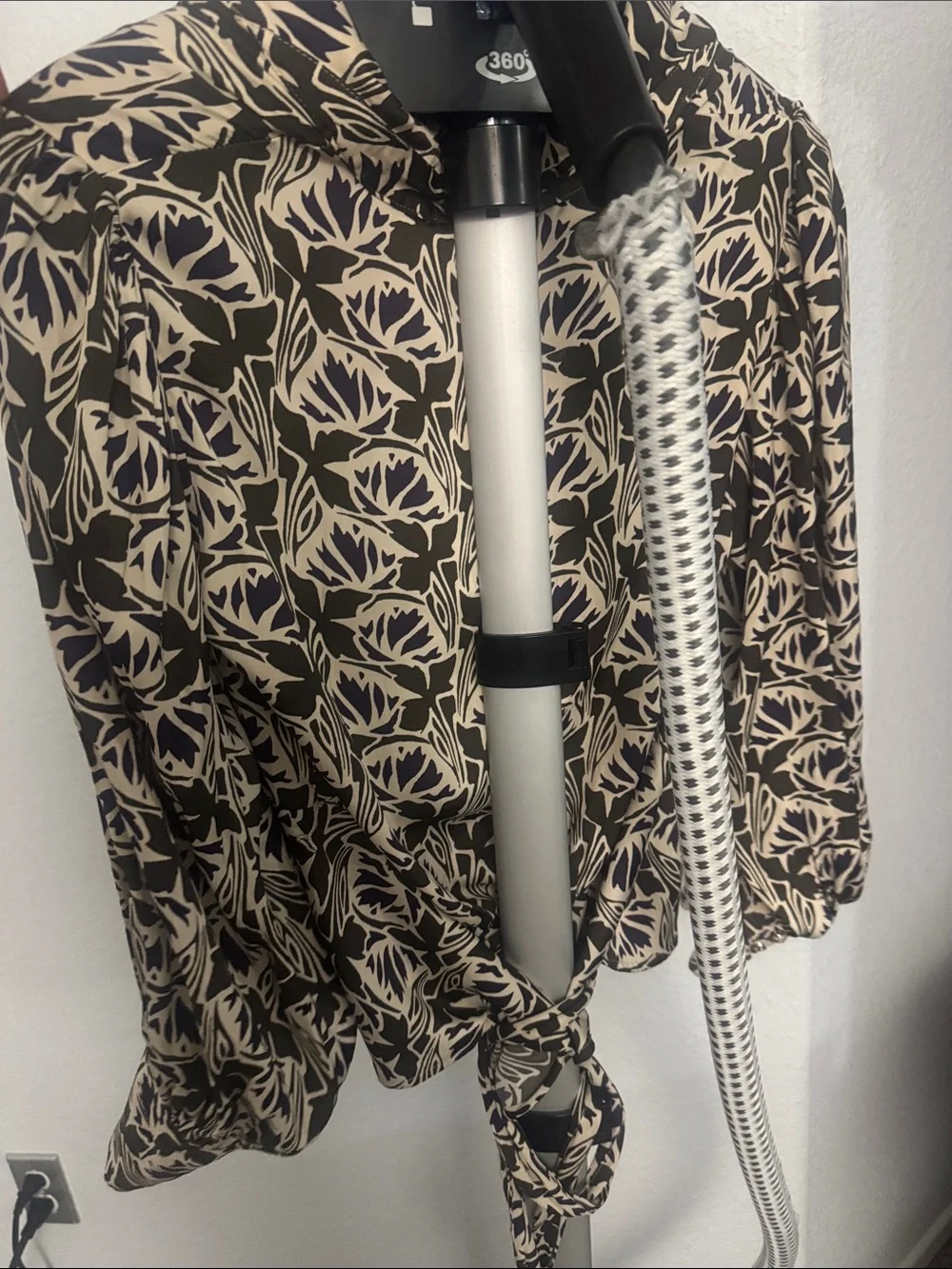 Banana Republic Black and Cream Leaf-Print Tie-Front Blouse